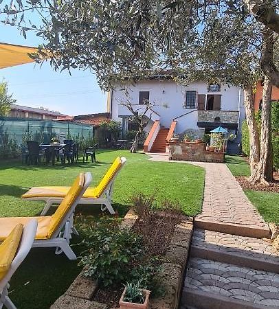 Hotel Garda Family House Desenzano del Garda Esterno foto