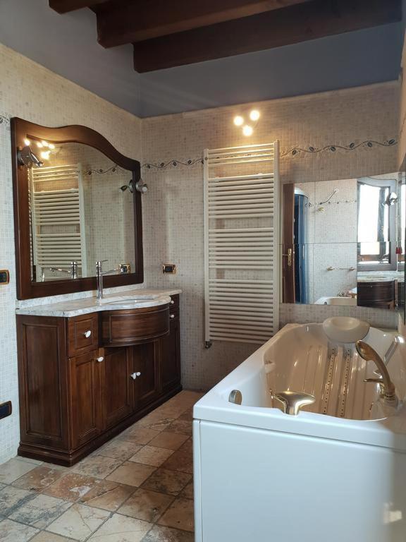 Hotel Garda Family House Desenzano del Garda Esterno foto