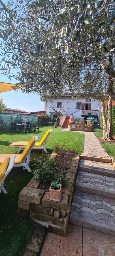 Hotel Garda Family House Desenzano del Garda Esterno foto