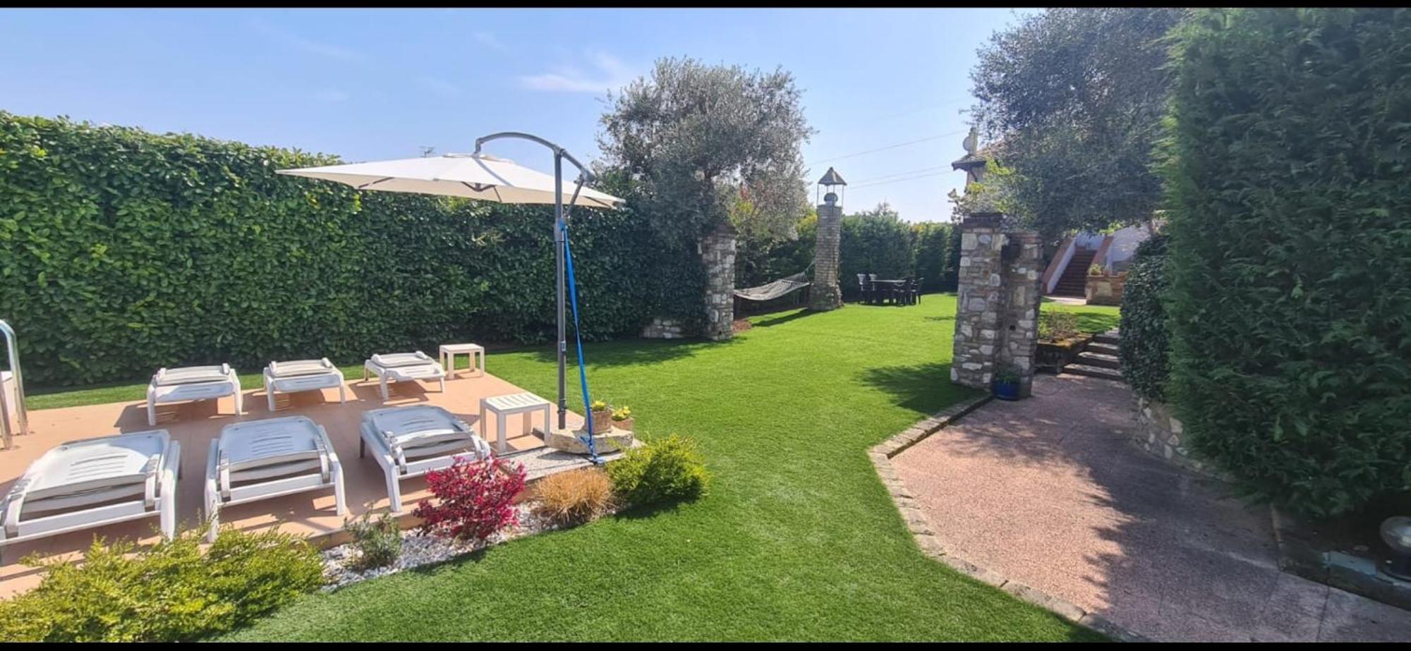 Hotel Garda Family House Desenzano del Garda Esterno foto